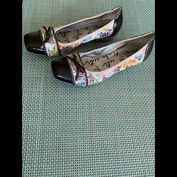 TOUR EN VILLE women’s stylish flat shoe size 38 (size 7.5-8). Like New - Picture 2 of 4